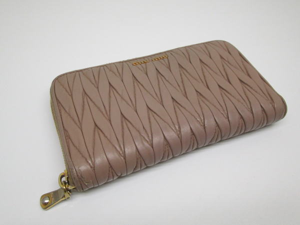 ミュウミュウ　財布買取　倉敷